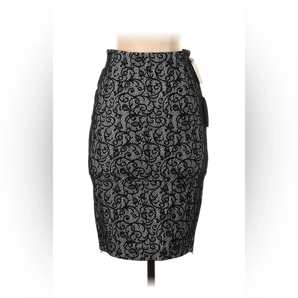 NWT Aritzia Wilfred Campagne Skirt - Black Lace (4)